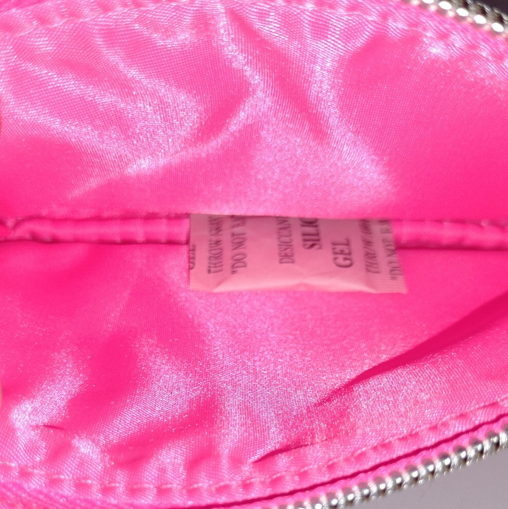 Victoria's Secret Hot Pink Pouchette Silver ⛓️ NWT - Picture 2 of 5